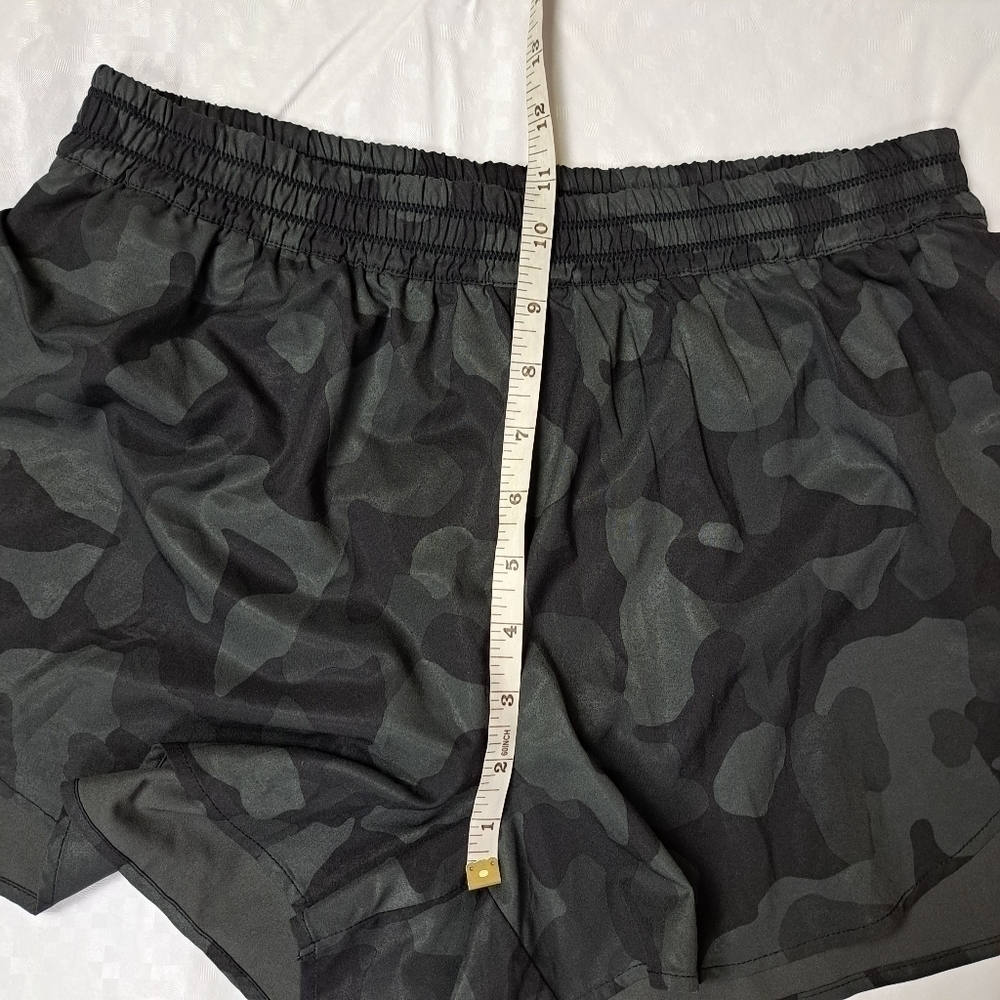 𝅺Zella Camo‎ Print Athletic Shorts - Picture 4 of 7